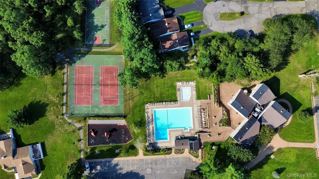 14 Chipmunk Trail Coram NY 11727