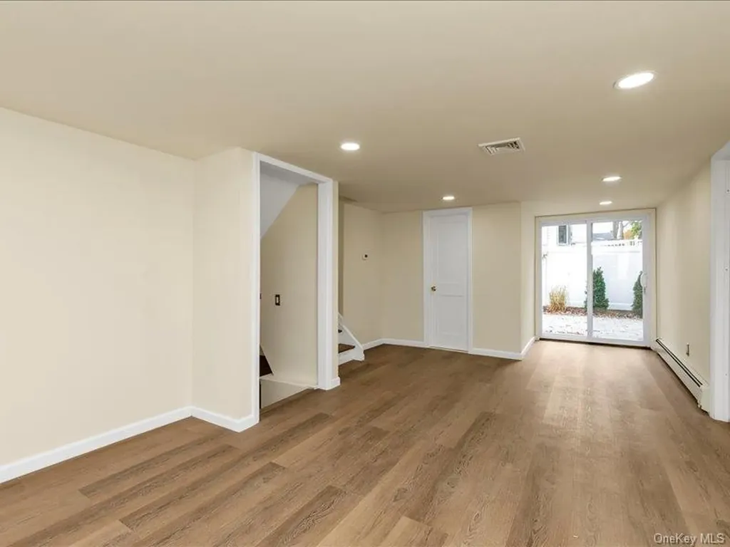 2 Arbor Gate Old Bethpage NY 11804