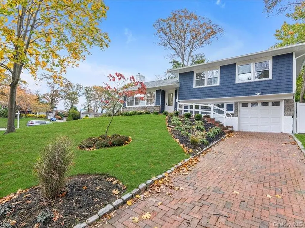 2 Arbor Gate Old Bethpage NY 11804