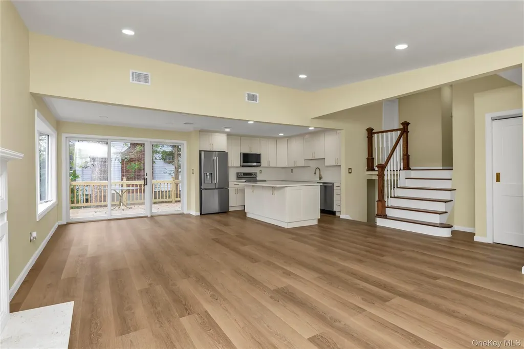 2 Arbor Gate Old Bethpage NY 11804