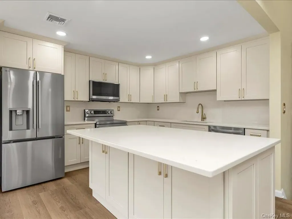 2 Arbor Gate Old Bethpage NY 11804