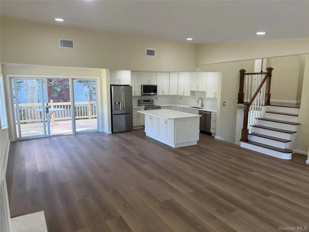 2 Arbor Gate Old Bethpage NY 11804