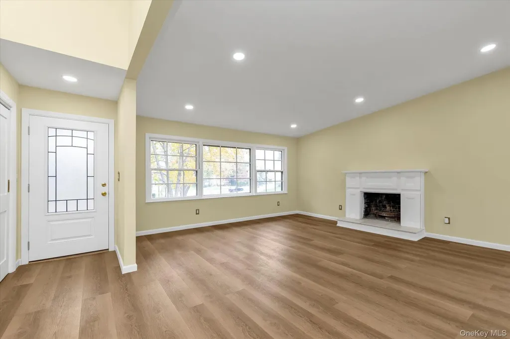 2 Arbor Gate Old Bethpage NY 11804
