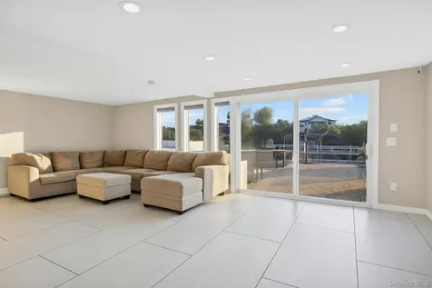 3066 Ann Street Baldwin Harbor NY 11510