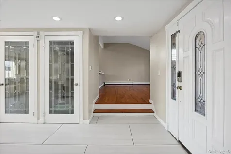 3066 Ann Street Baldwin Harbor NY 11510