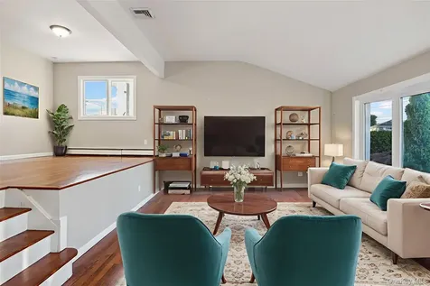 3066 Ann Street Baldwin Harbor NY 11510