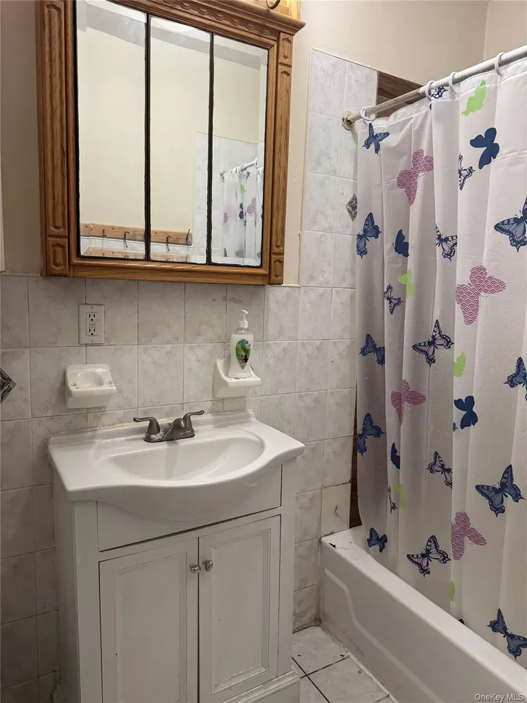 191 Grant Avenue Brooklyn NY 11208