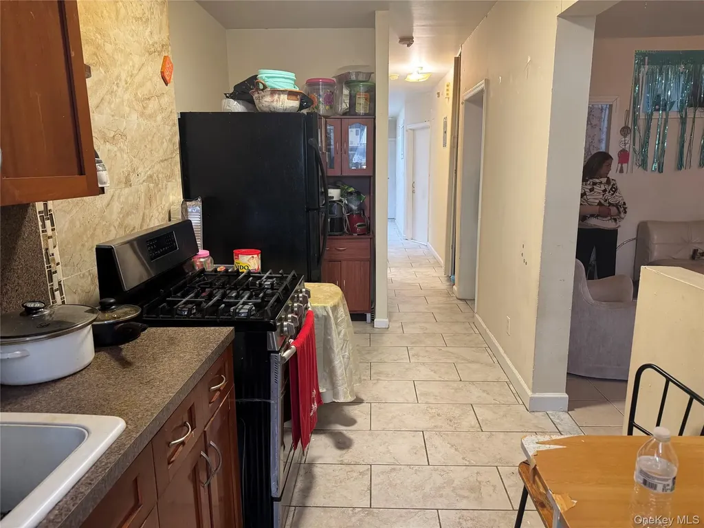 191 Grant Avenue Brooklyn NY 11208