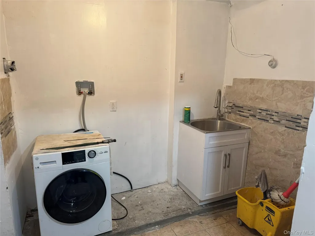 191 Grant Avenue Brooklyn NY 11208