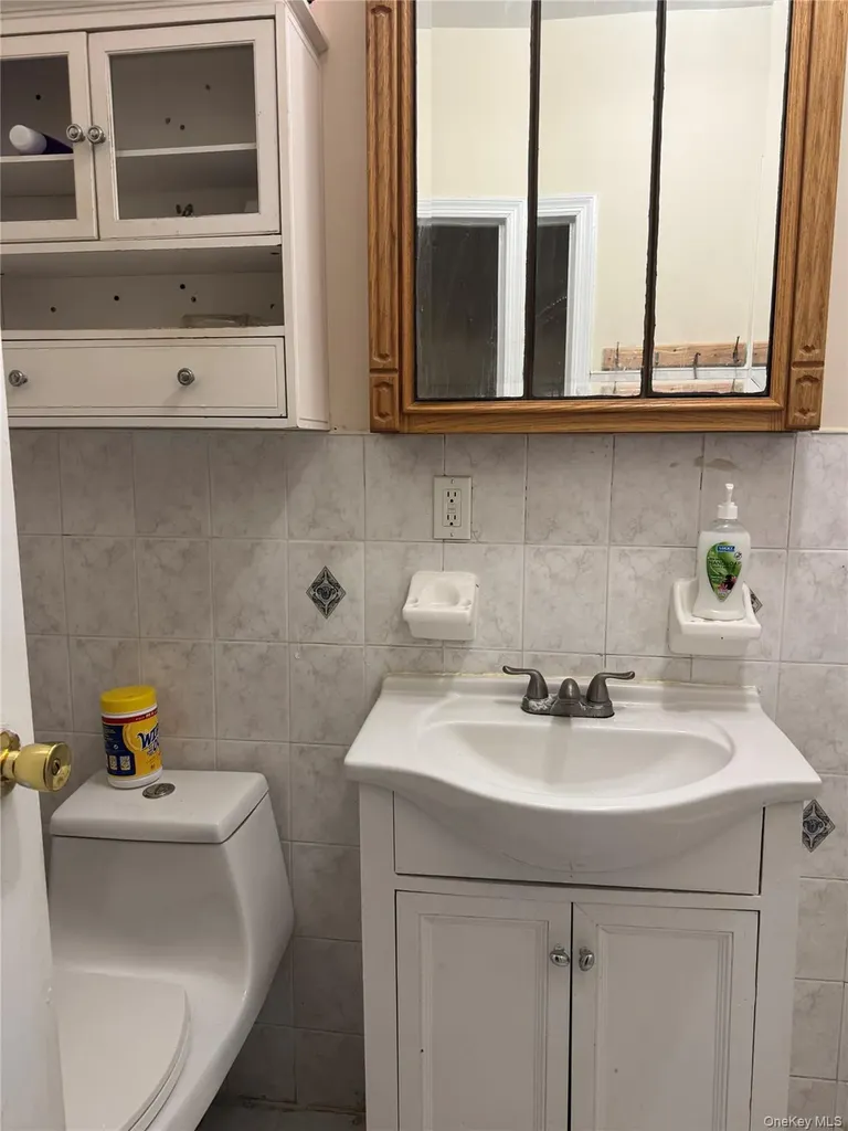 191 Grant Avenue Brooklyn NY 11208