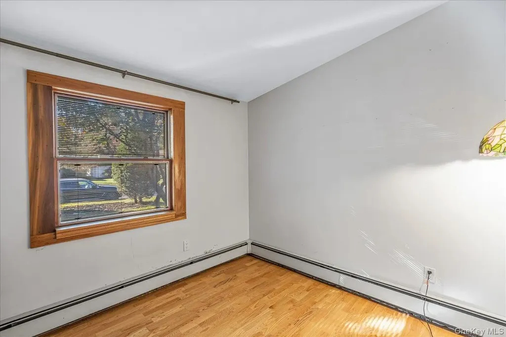 5 Torrey Pine Lane Medford NY 11763