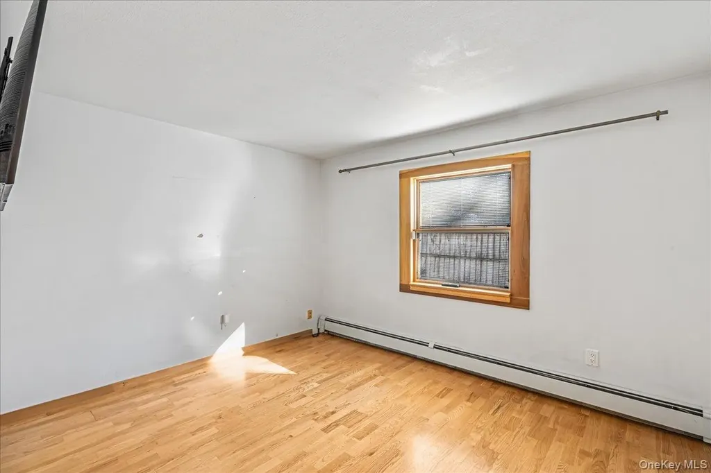 5 Torrey Pine Lane Medford NY 11763