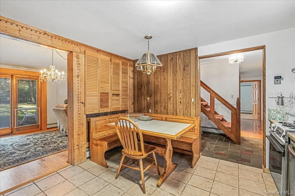5 Torrey Pine Lane Medford NY 11763
