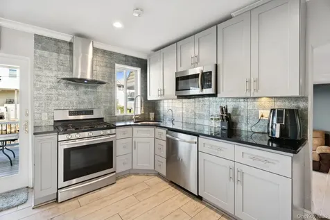 31 Arthur Street Baldwin NY 11510