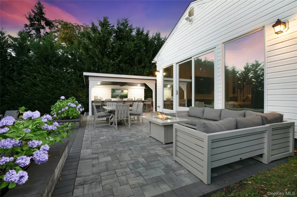 1945 Byron Road Merrick NY 11566