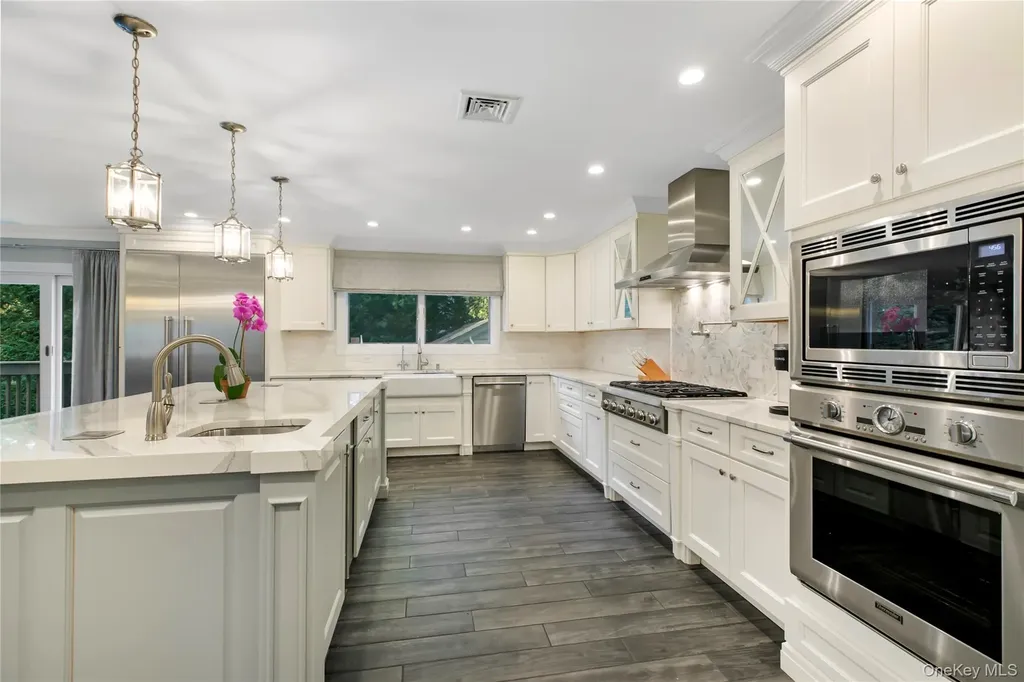 1945 Byron Road Merrick NY 11566
