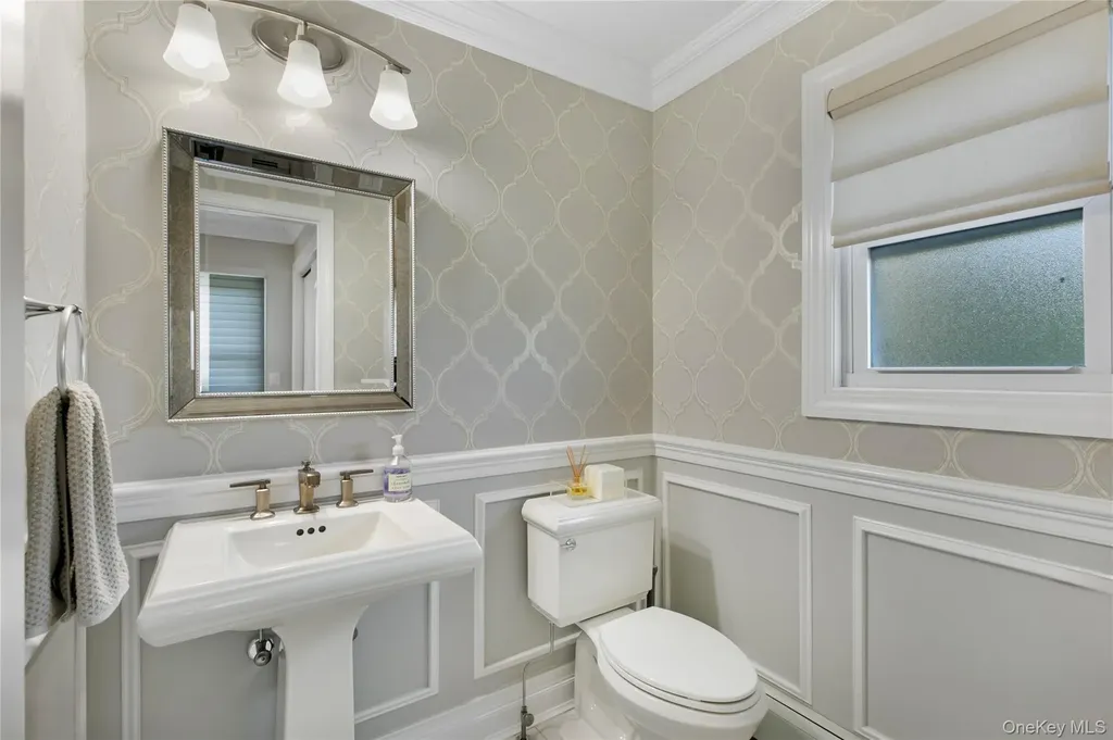 1945 Byron Road Merrick NY 11566