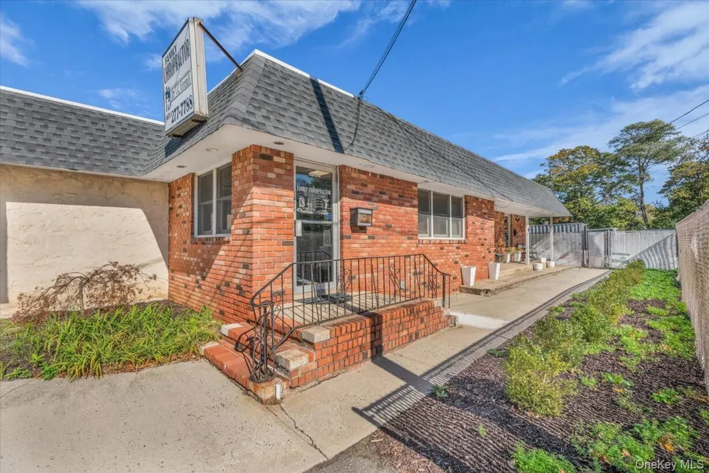 55 Carleton Avenue East Islip NY 11730