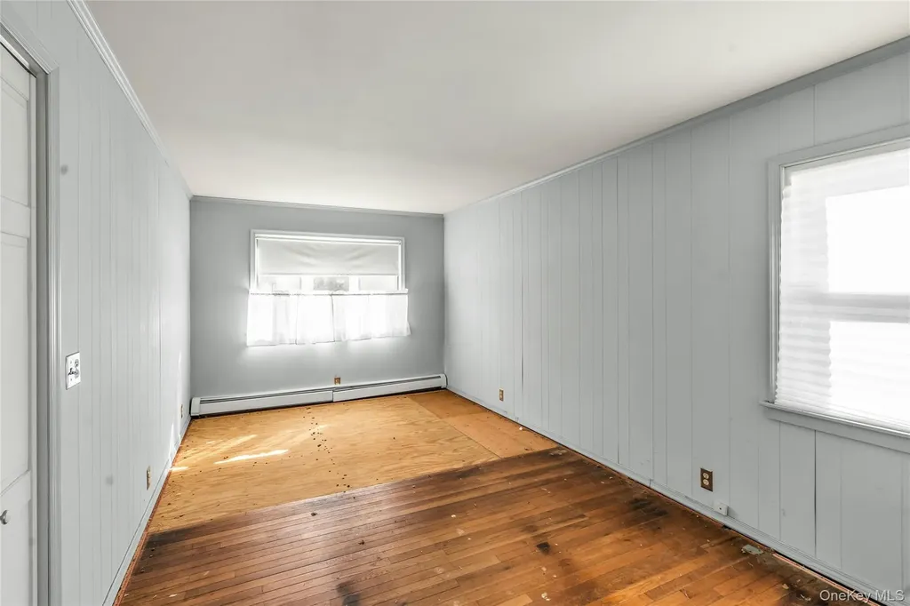 154 Ackerly Street Riverhead NY 11901