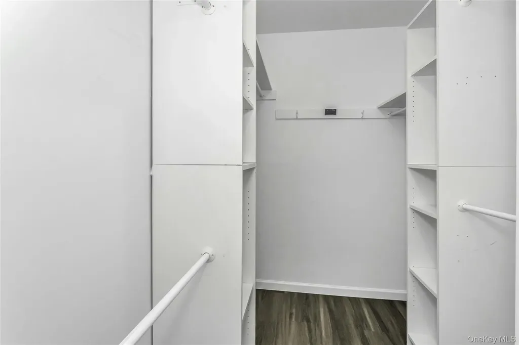 93 Palo Alto Drive Plainview NY 11803