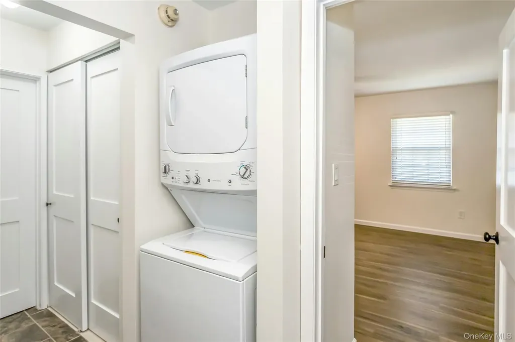 93 Palo Alto Drive Plainview NY 11803