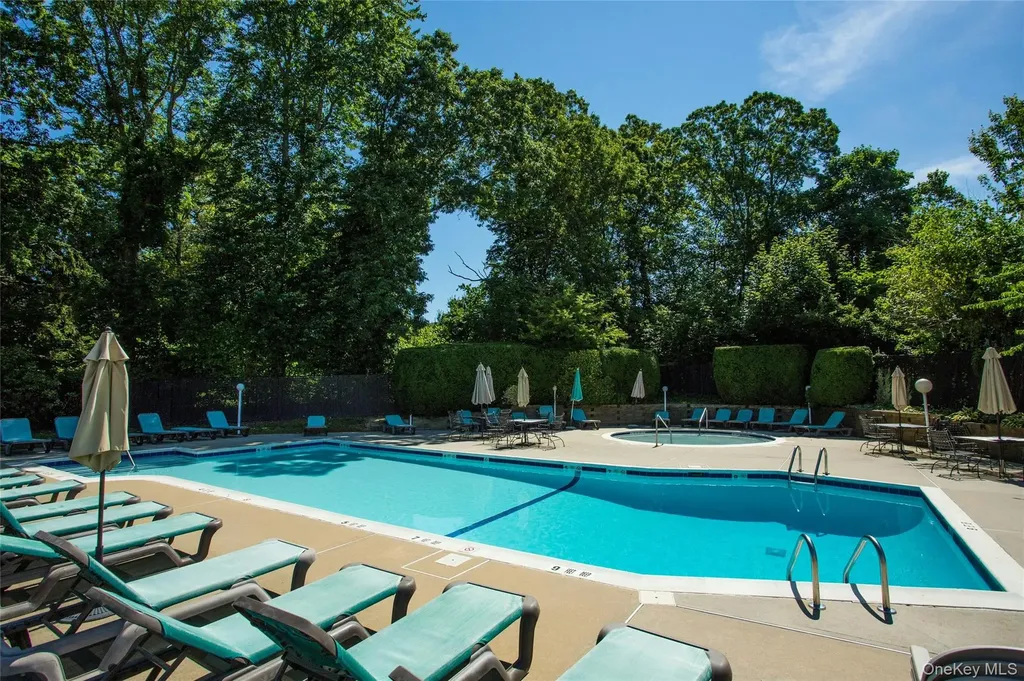 93 Palo Alto Drive Plainview NY 11803