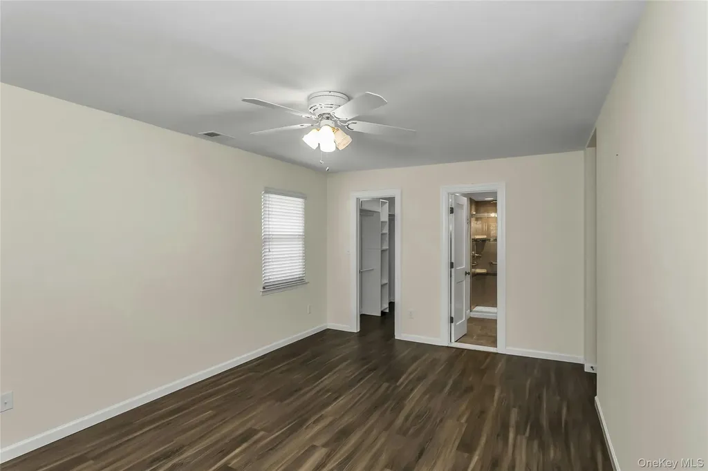 93 Palo Alto Drive Plainview NY 11803