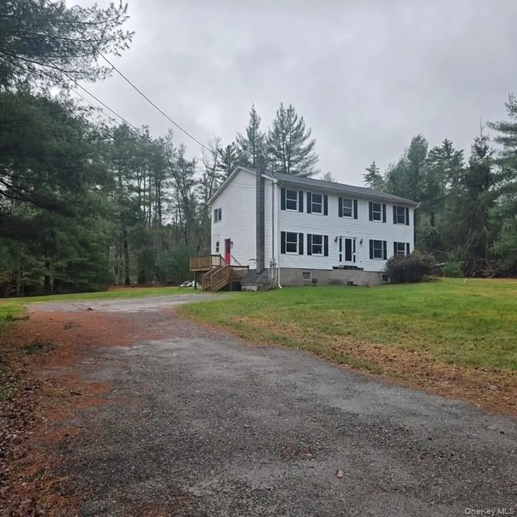 2752 State Route 42 Forestburgh NY 12777