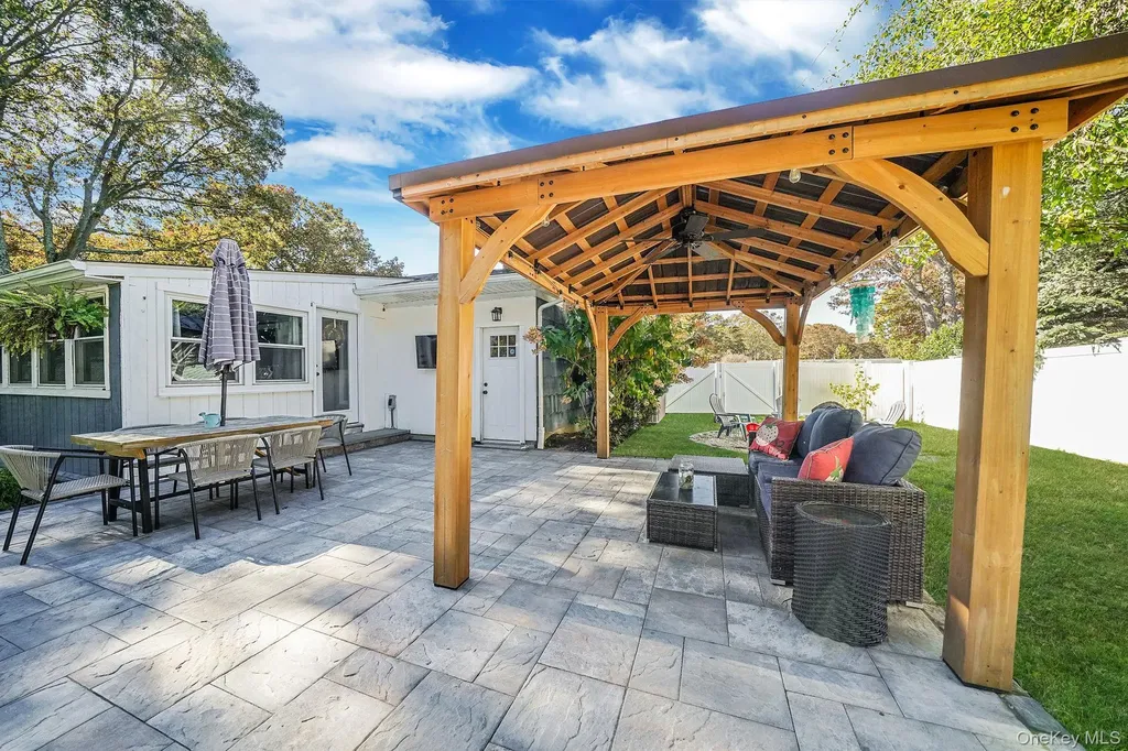 243 Robinson Avenue East Patchogue NY 11772