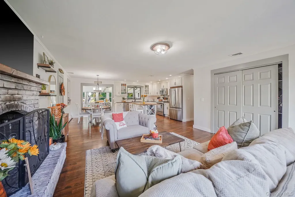 243 Robinson Avenue East Patchogue NY 11772
