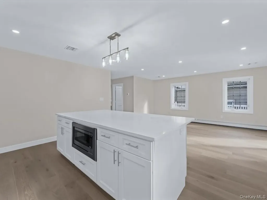 111 Celler Avenue New Hyde Park NY 11040