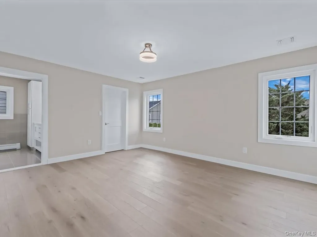 111 Celler Avenue New Hyde Park NY 11040