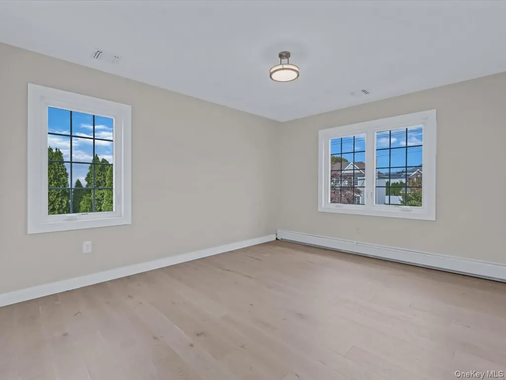 111 Celler Avenue New Hyde Park NY 11040