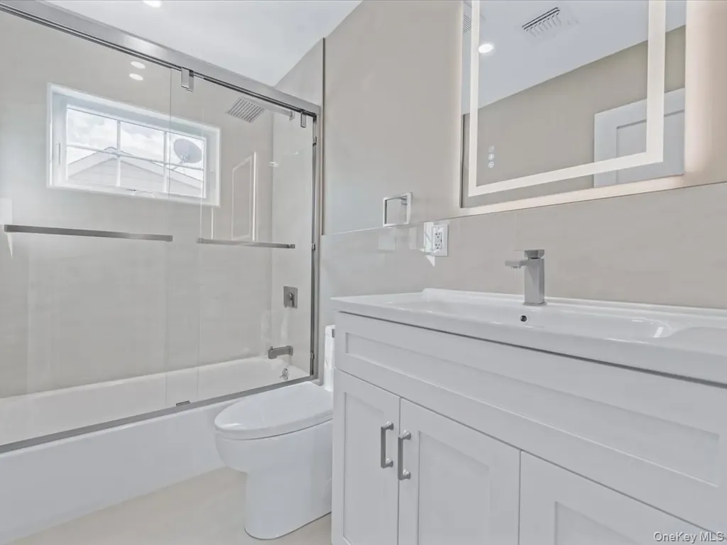 111 Celler Avenue New Hyde Park NY 11040