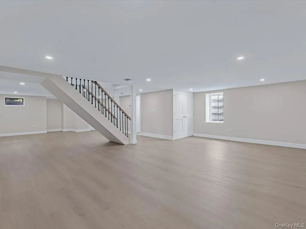 111 Celler Avenue New Hyde Park NY 11040