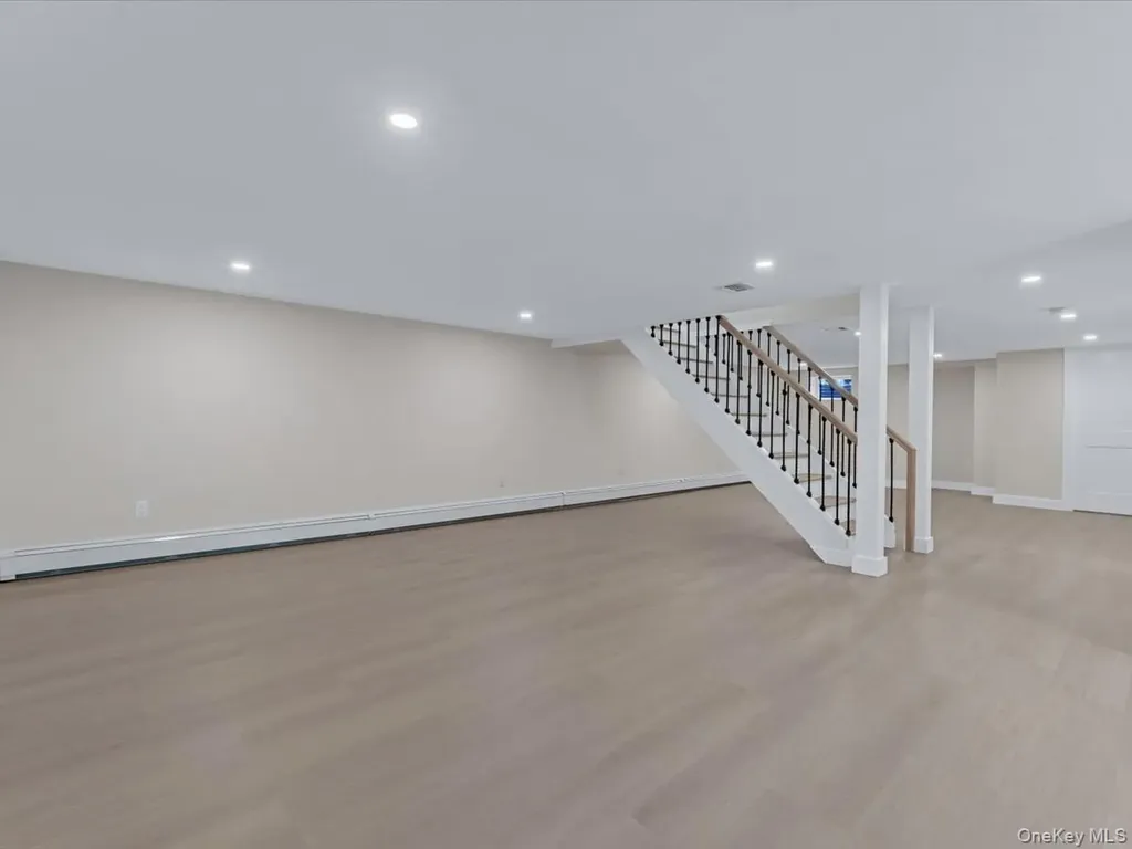 111 Celler Avenue New Hyde Park NY 11040