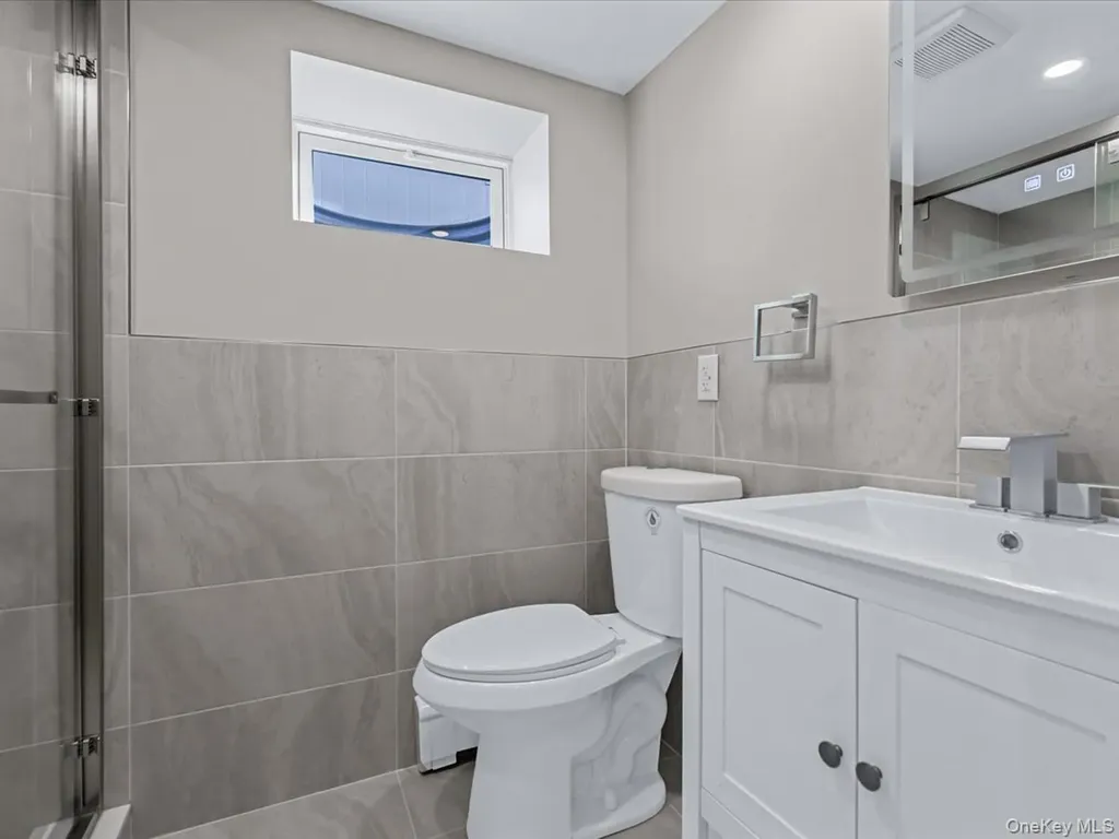 111 Celler Avenue New Hyde Park NY 11040