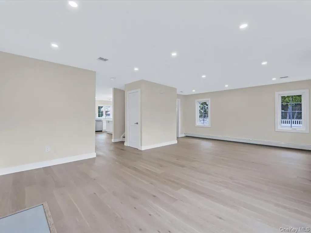 111 Celler Avenue New Hyde Park NY 11040