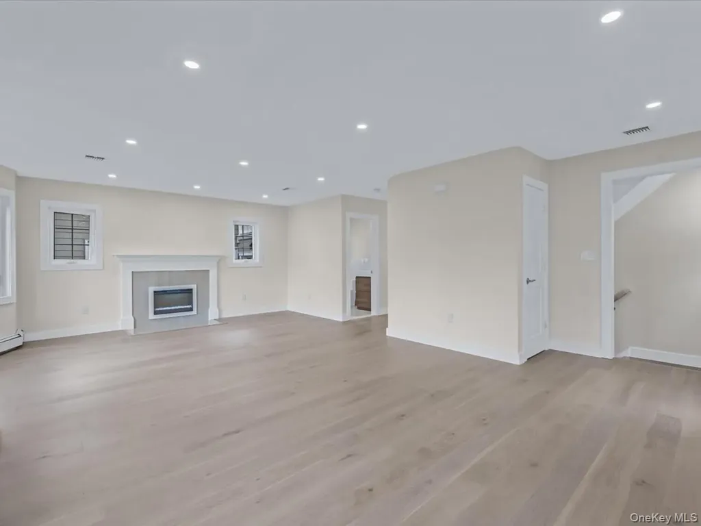 111 Celler Avenue New Hyde Park NY 11040