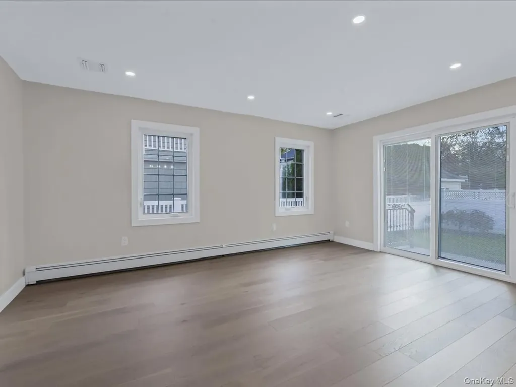 111 Celler Avenue New Hyde Park NY 11040