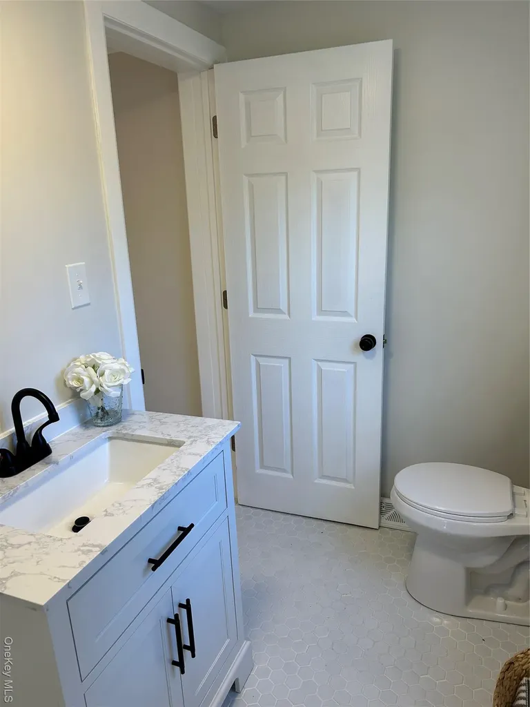 55 Peenpack Trail Huguenot NY 12746