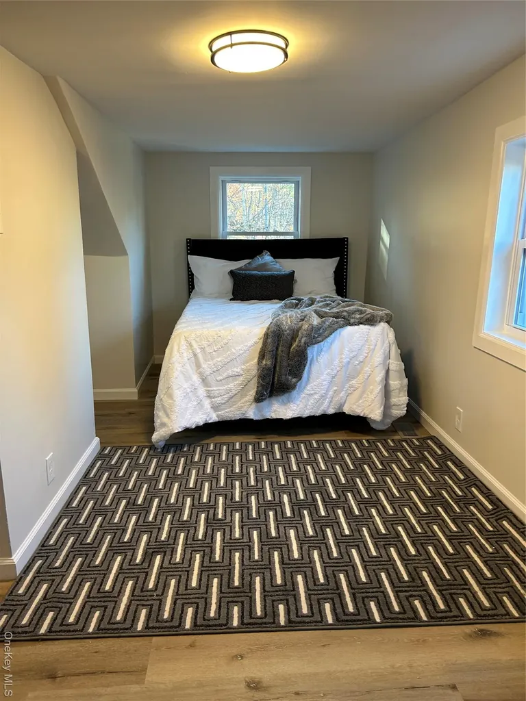 55 Peenpack Trail Huguenot NY 12746