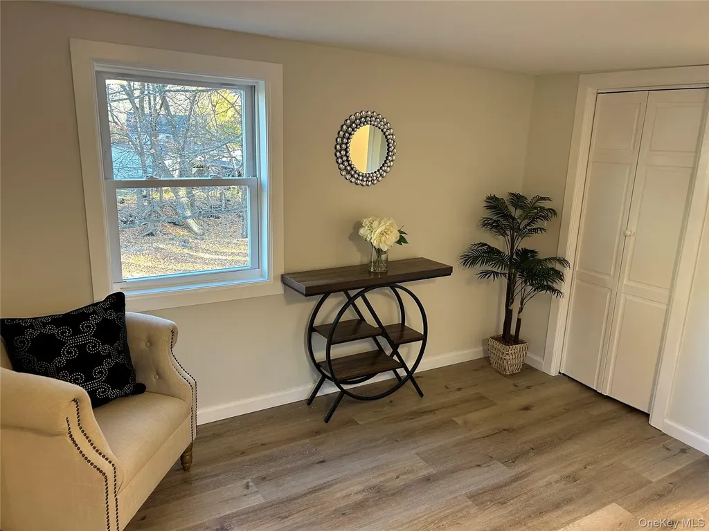 55 Peenpack Trail Huguenot NY 12746