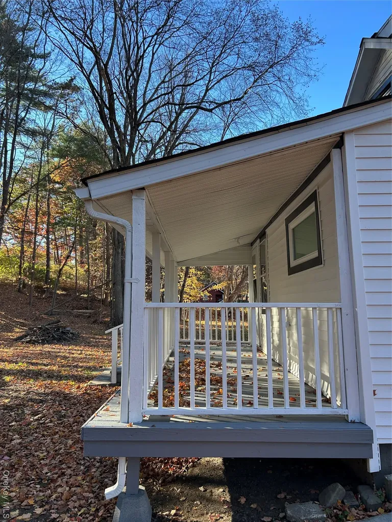 55 Peenpack Trail Huguenot NY 12746