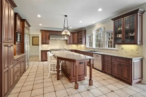 11 Lost Nations Road Pound Ridge NY 10576
