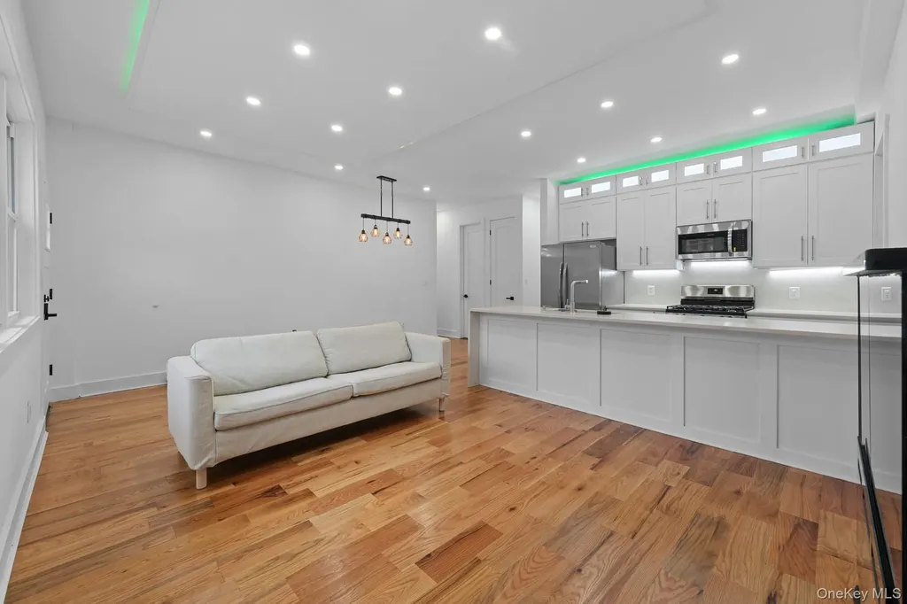 110 Walnut Street Forest Hills NY 11375