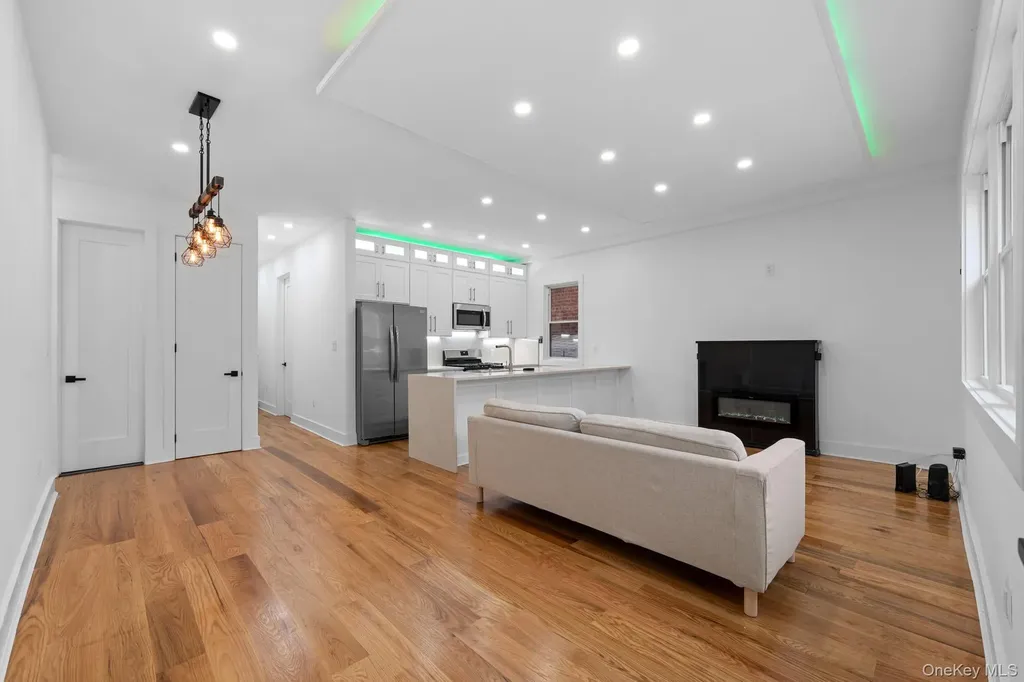 110 Walnut Street Forest Hills NY 11375