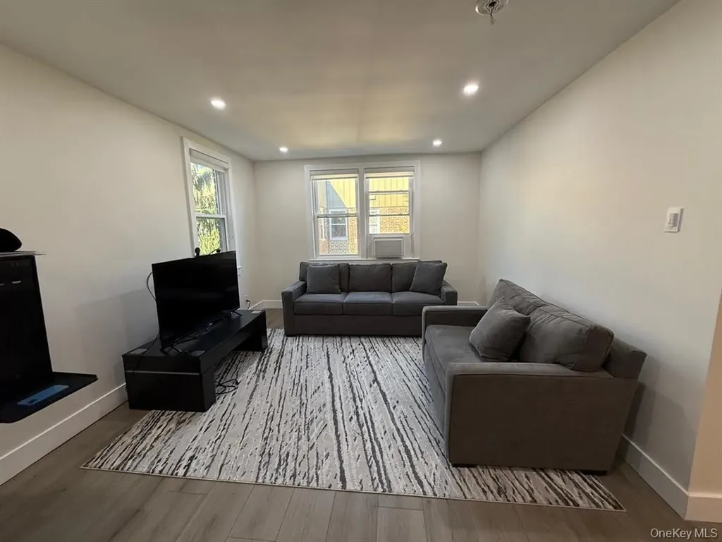279 Cedarhurst Avenue Cedarhurst NY 11516