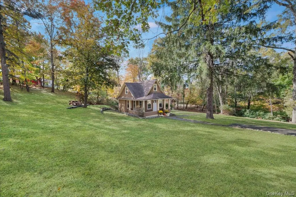 1 Moonlight Trail Goshen NY 10924