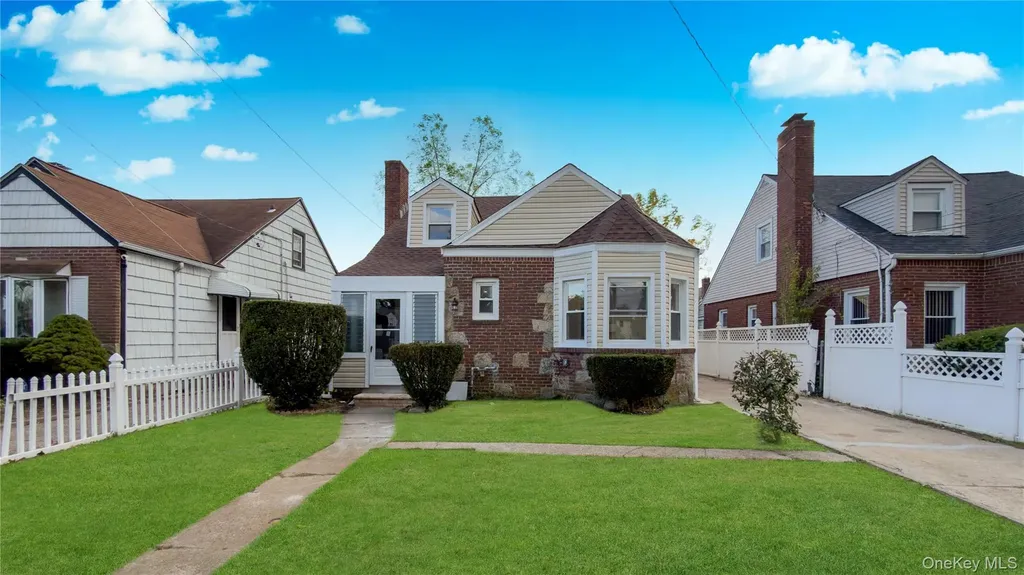 138 Windsor Parkway Hempstead NY 11550